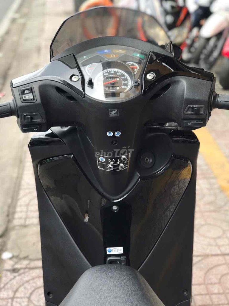 DYLAN150 2004 LÊN 2 DĨA 2010 BAO TÊN - GÓP ĐƯA 0đ. Mua bán Xe máy tại Quận 8 Tp Hồ Chí Minh được đăng bởi XE MÁY NGUYỄN MINH SƠN hình 5