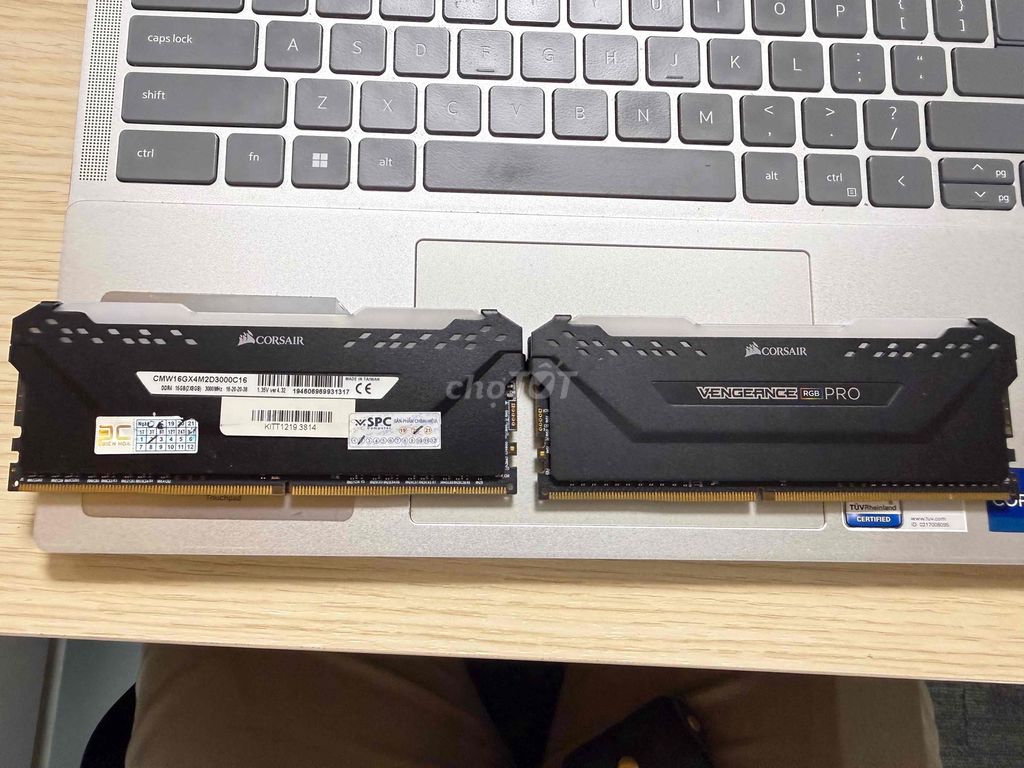RAM kit Corsair Vengeance RGB Pro 16GB (2x8Gb). Mua bán Linh kiện (RAM, Card...) tại Quận 1 Tp Hồ Chí Minh được đăng bởi Lê Thành Duy hình 1