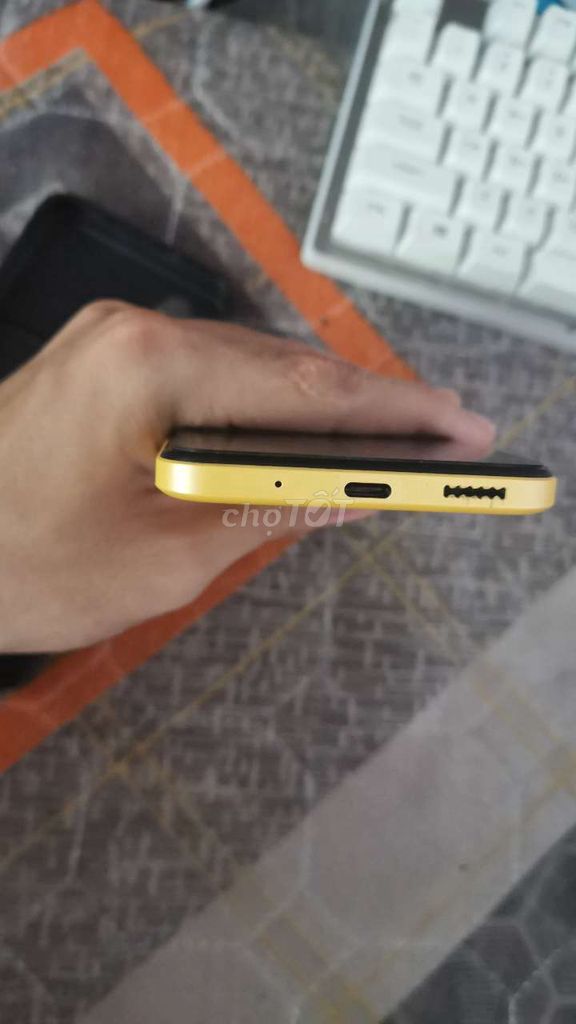 POCO M5 128GB Vàng. Mua bán Điện thoại tại Quận Tân Bình Tp Hồ Chí Minh được đăng bởi Khánh hình 1