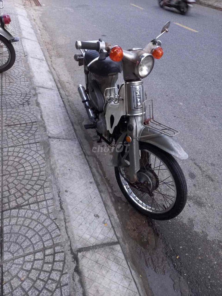 Honda Super Cub cánh én 50 Trắng, Xám