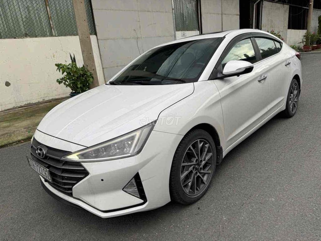 Bán Huyndai ELANTRA 2.0 GLS dkld 01/2020 , trắng. Mua bán Ô tô tại Quận Bình Tân Tp Hồ Chí Minh được đăng bởi MR Hiền  hình 2