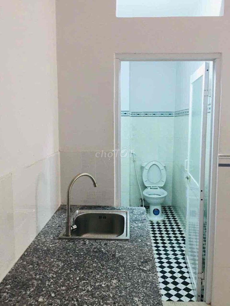 Phòng trọ máy lạnh giờ tự do đối diện chợ da sà 3tr/th đường số 6
