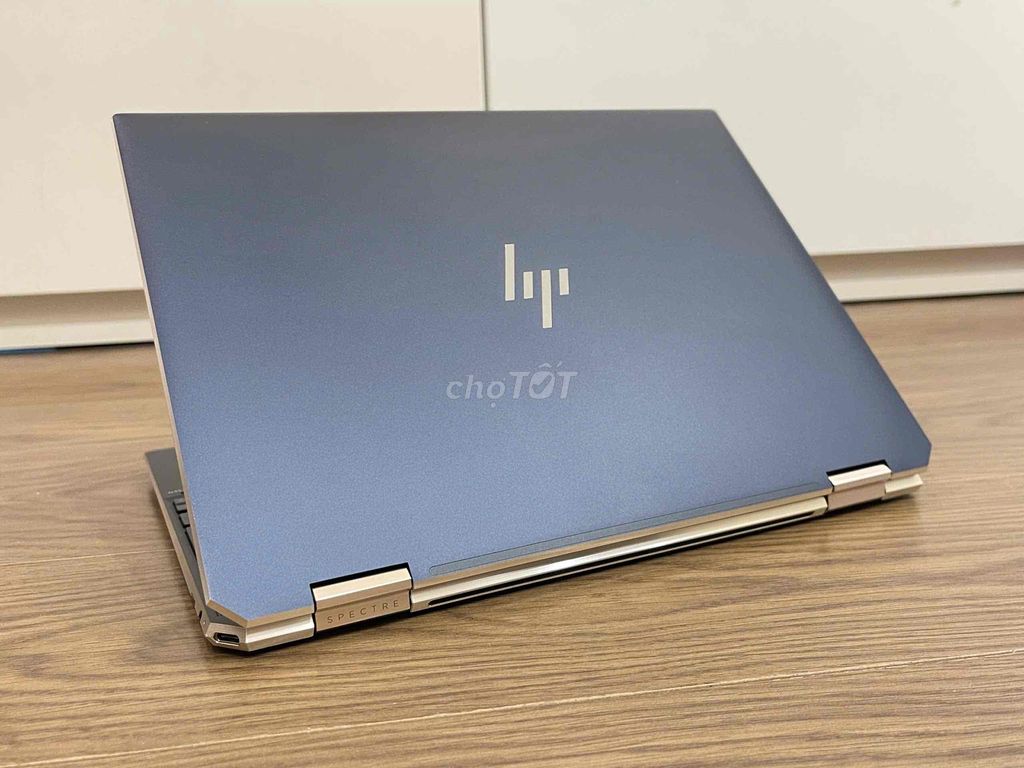 HP Spectre X360 13-EA I5 11th