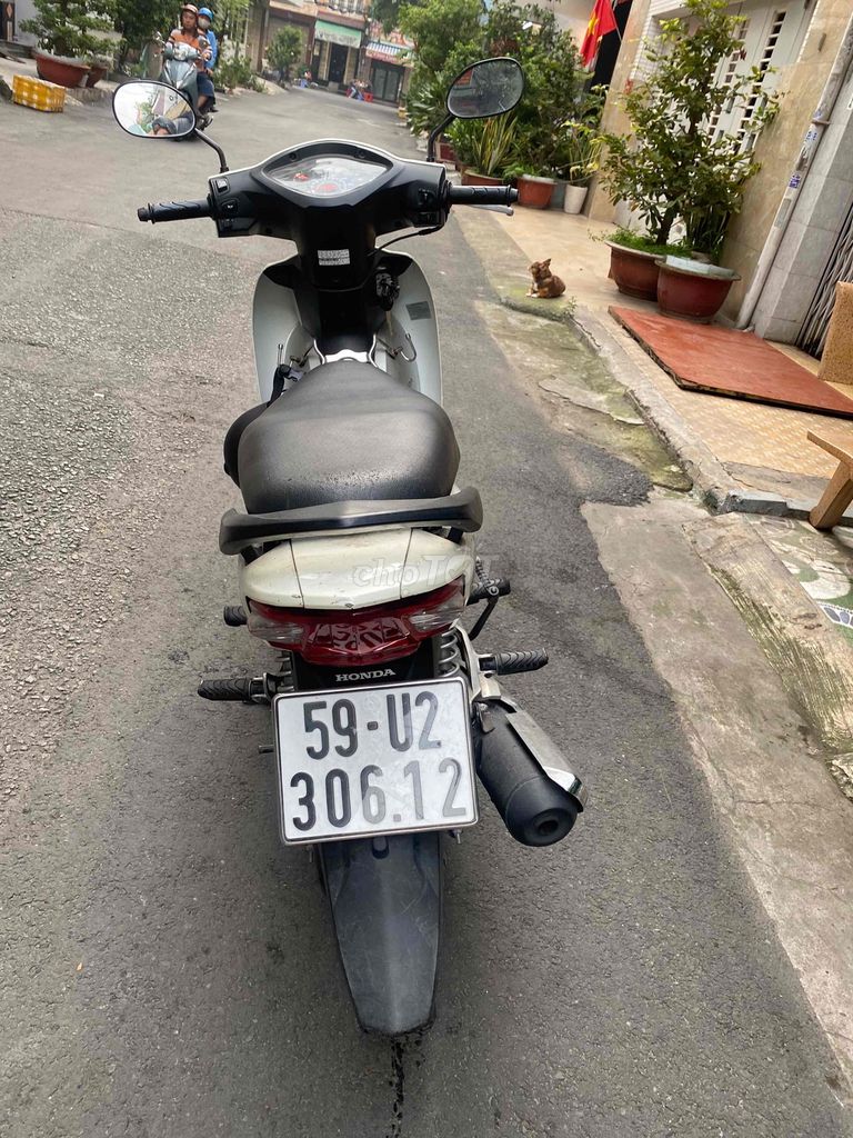 xe chính chủ sang tên : xe chất mọc nguyên zin:. Mua bán Xe máy tại Quận 11 Tp Hồ Chí Minh được đăng bởi cá nhân  hình 6