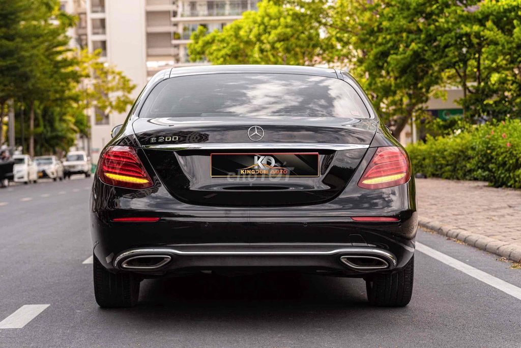 E200 - 2017 đẳng cấp doanh nhất giá rẻ siêu đẹp. Mua bán Ô tô tại Quận 7 Tp Hồ Chí Minh được đăng bởi Dương Phương hình 5