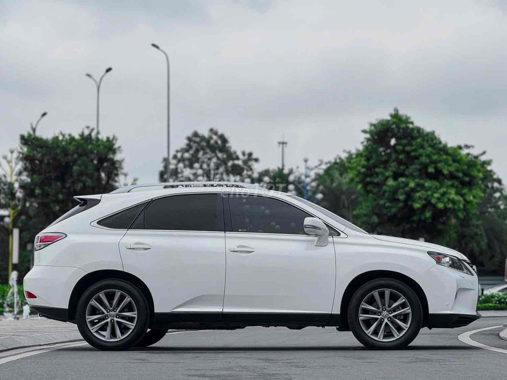 Lexus RX 350 Full AWD sx2014 biển HN nội thất Zin. Mua bán Ô tô tại Quận Cầu Giấy Hà Nội được đăng bởi Lê Như Hiếu hình 4