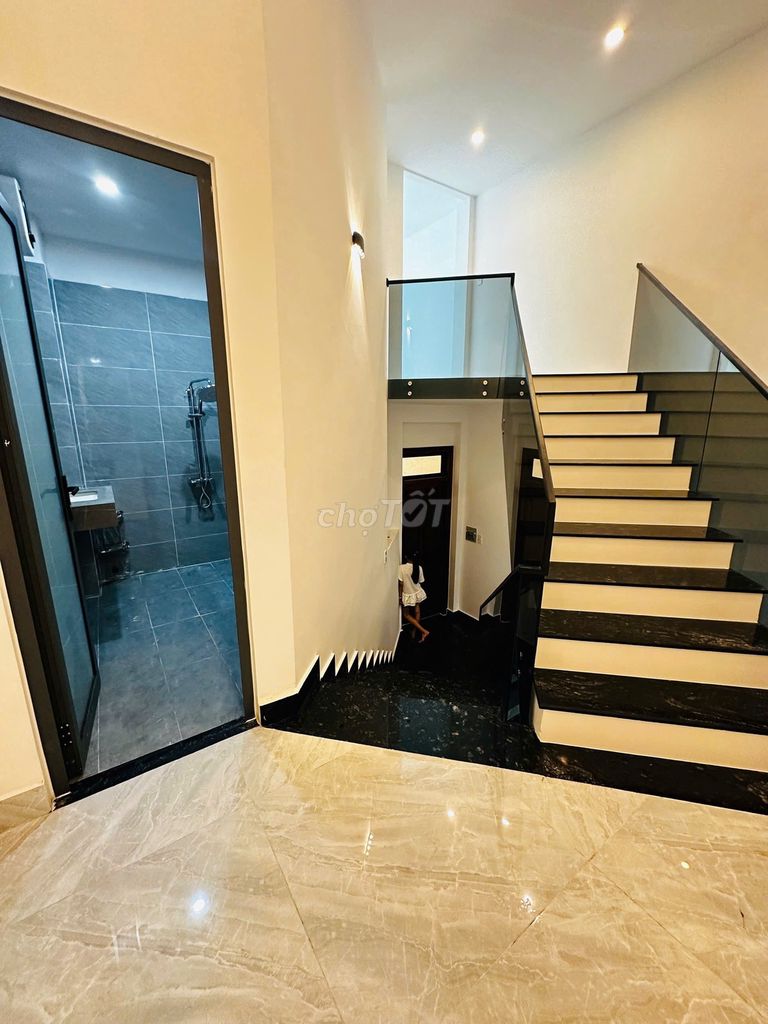 Furnished 3-storey house with rooftop near the bus station — photo 10