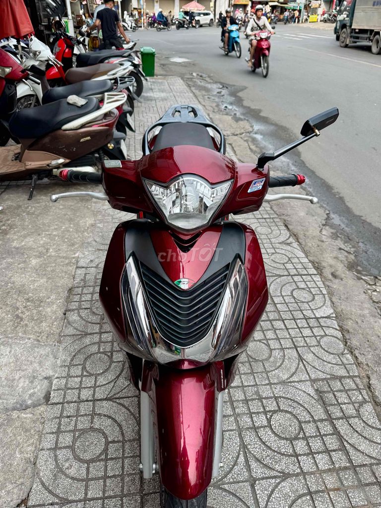 🔵🔵 SH 150 đỏ đen 2016 khoá Smarkey xe đẹp có góp. Mua bán Xe máy tại Thành phố Biên Hòa Đồng Nai được đăng bởi XE MÁY CŨ THÀNH MỸ  hình 1