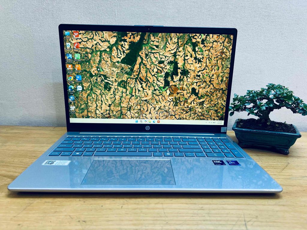 HP 15 -Utra7 155H/ 16G/ 512G /BH 11 Tháng. Mua bán Laptop tại Thành phố Thủ Dầu Một Bình Dương được đăng bởi Huỳnh Thắng  hình 1