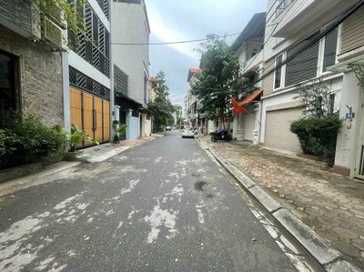 Cho thuê nhà phố Lâm Hạ, Long Biên, 40m² x 5 tầng