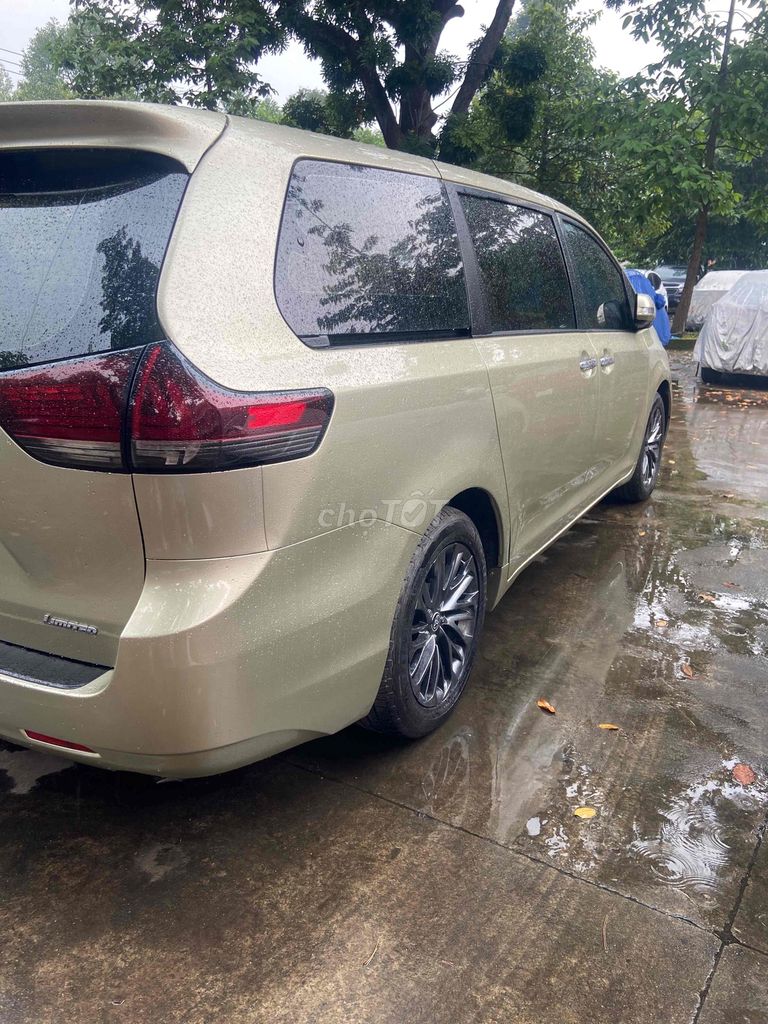 Toyota Sienna 2010 - 125000 km chính chủ nhập Mỹ. Mua bán Ô tô tại Thành phố Biên Hòa Đồng Nai được đăng bởi nguyễn hồng sơn hình 4