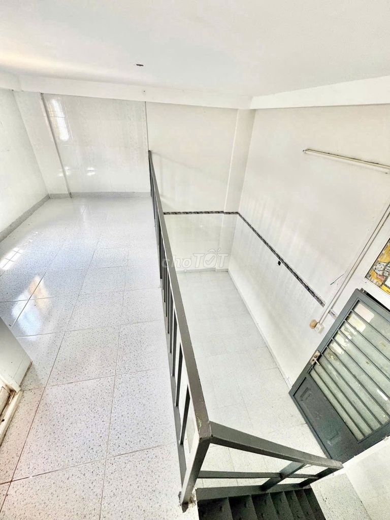 Nhà Becamex Hòa Lợi , lầu 3 sổ hồng : 415 triệu
