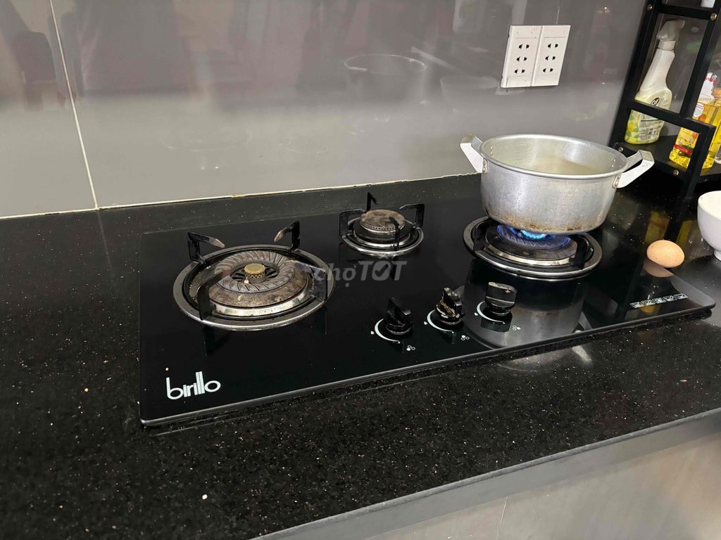 Bếp ga Brillo 3 lò Đen. Mua bán Bếp, lò, đồ điện nhà bếp tại Thành phố Thủ Đức Tp Hồ Chí Minh được đăng bởi hải thanh hà hình 1