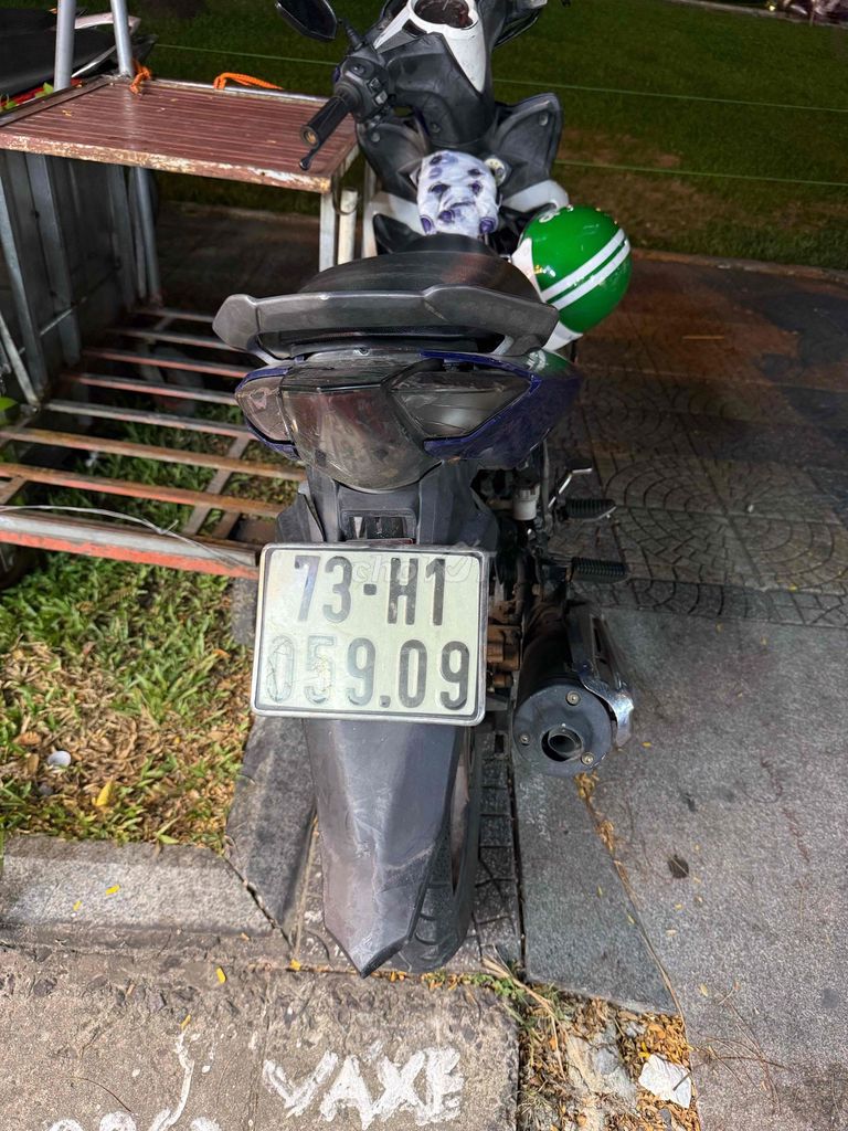 Возбудитель Yamaha 2012 сине-белый