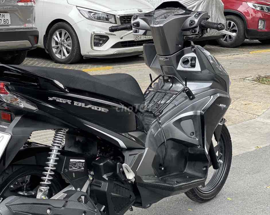 2020 Honda AirBlade 125cc Máy chất , biển Hà Nội. Mua bán Xe máy tại Quận Nam Từ Liêm Hà Nội được đăng bởi Tuong Vu hình 5
