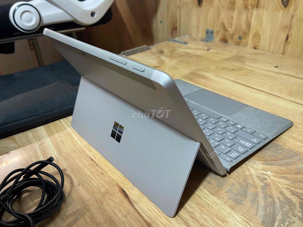 Surface Go2 bản M3 8GB/128GB full chức năng. Mua bán Laptop tại Huyện Hóc Môn Tp Hồ Chí Minh được đăng bởi Think Cow hình 1