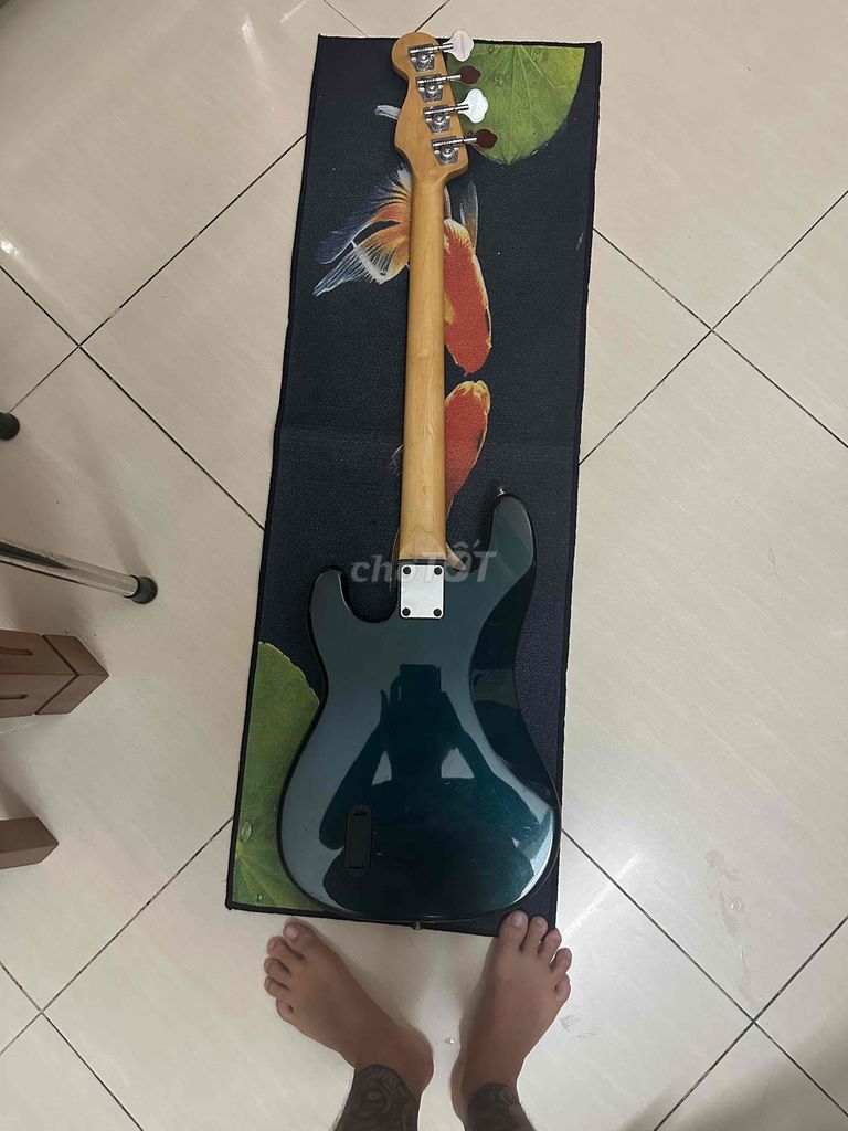 Đàn guitar bass Squier Xanh đậm Gỗ. Mua bán Nhạc cụ tại Quận 8 Tp Hồ Chí Minh được đăng bởi Gia Huy hình 1