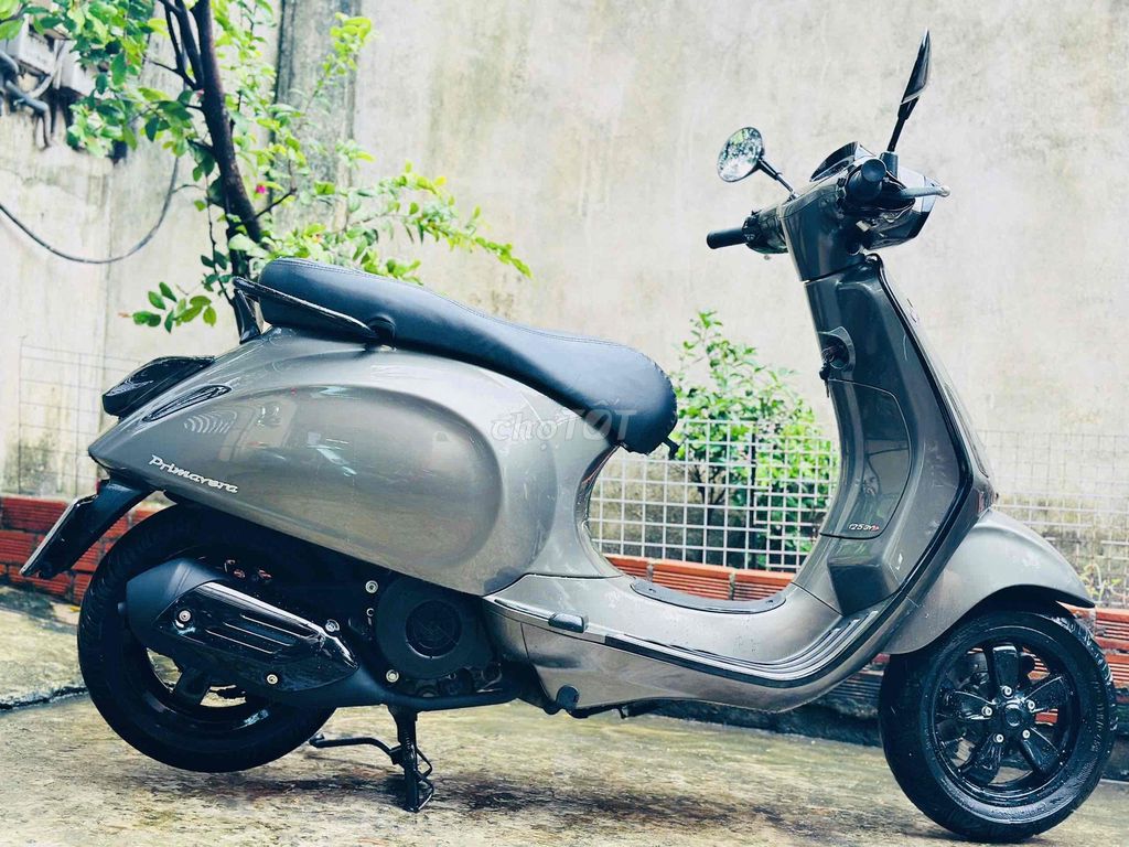 Piaggio Vespa Primavera 125CC 3VAL IE 2015, серый