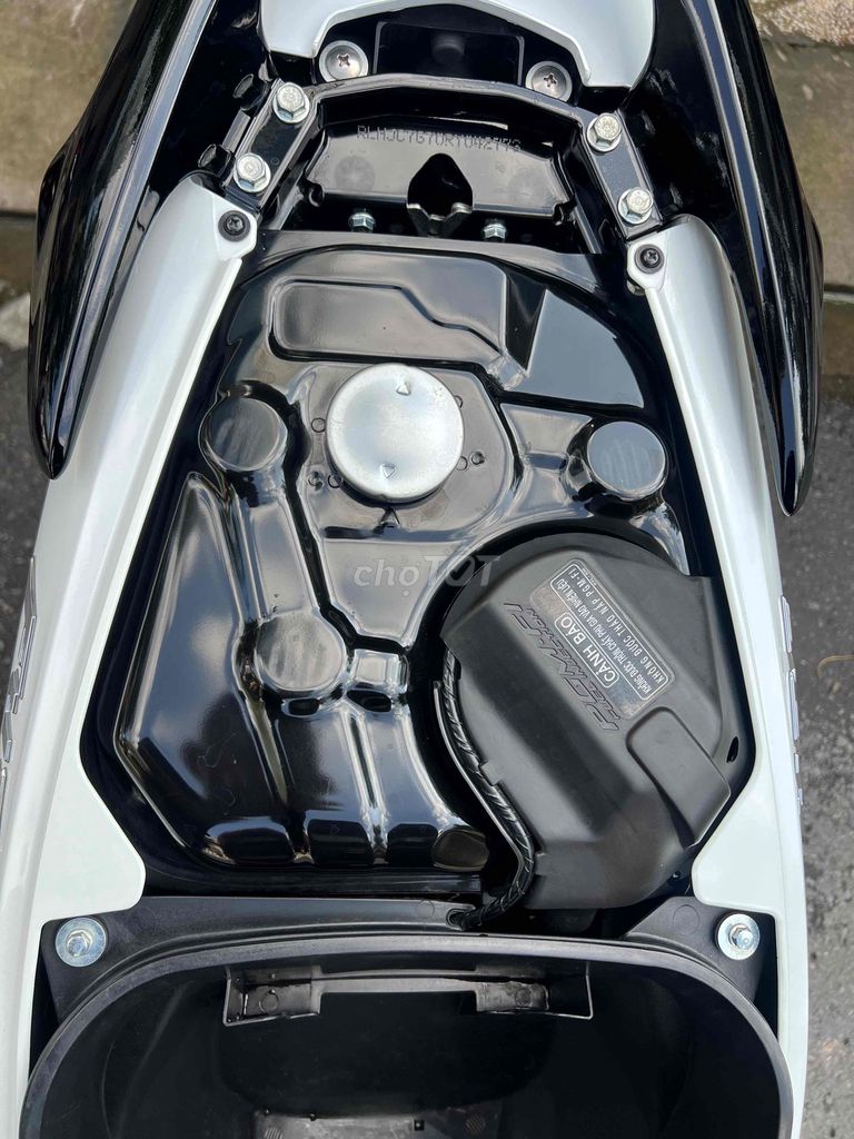 Honda Future FI 2024 Trắng Đỏ. Mua bán Xe máy tại Quận Ô Môn Cần Thơ được đăng bởi Huỳnh Thắng hình 11