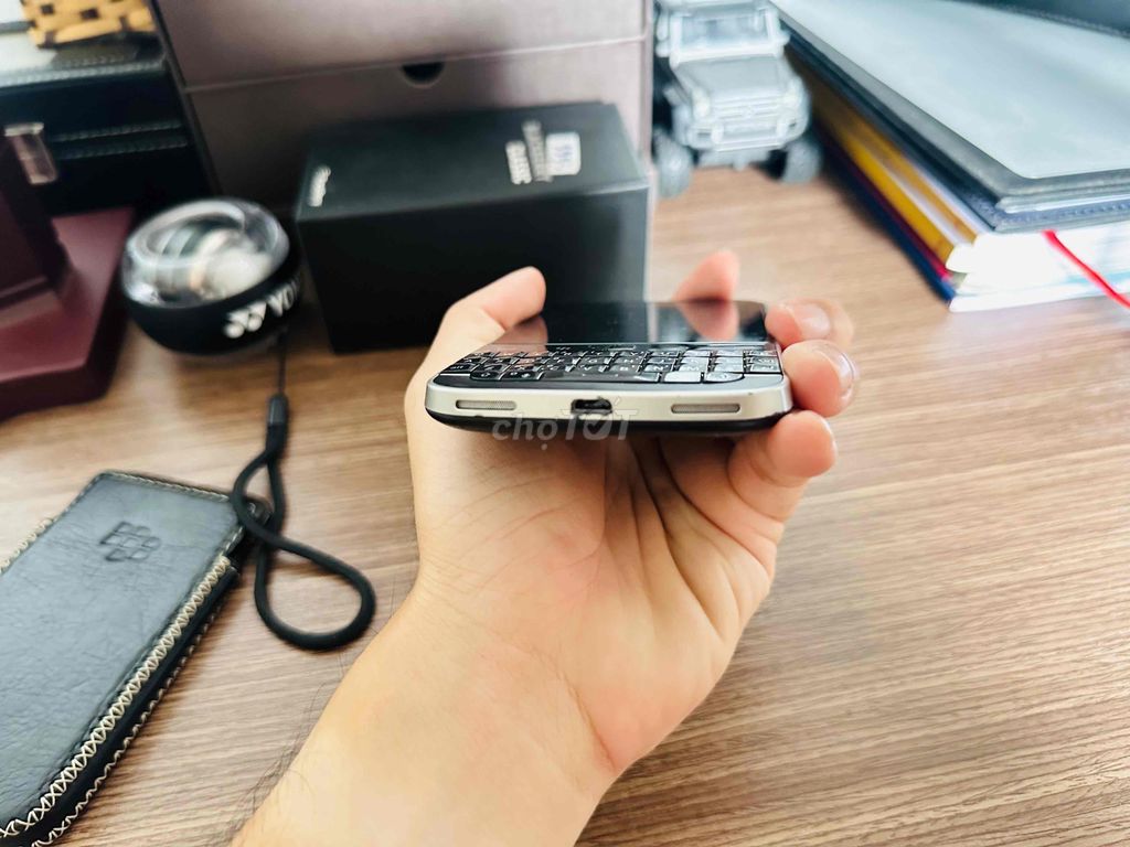 Điện thoại Blackberry Classic đen cũ giá rẻ. Mua bán Điện thoại tại Quận 12 Tp Hồ Chí Minh được đăng bởi Bạch Minh Trung hình 2