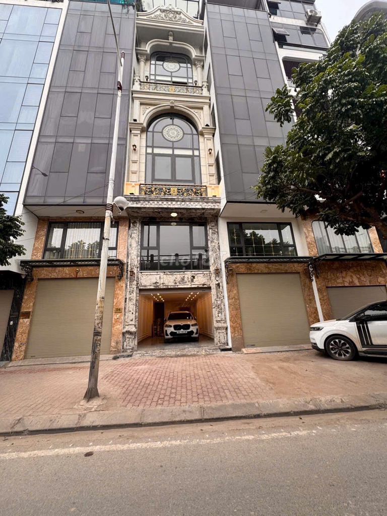 CẦN BÁN NHÀ MẶT PHỐ ĐÀM QUANG TRUNG LONG BIÊN HÀ NỘI.