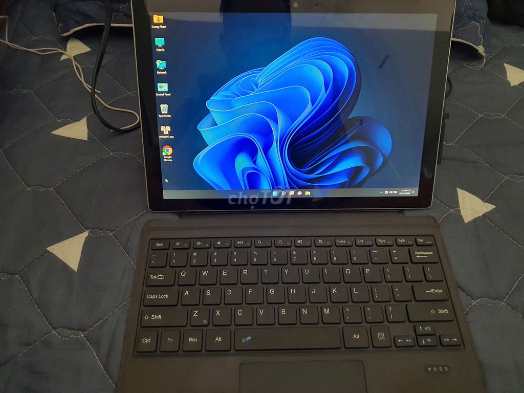 Microsoft Surface Pro 4 & HP G42. Mua bán Máy tính bảng tại Quận 10 Tp Hồ Chí Minh được đăng bởi Bitchy Piruka hình 1