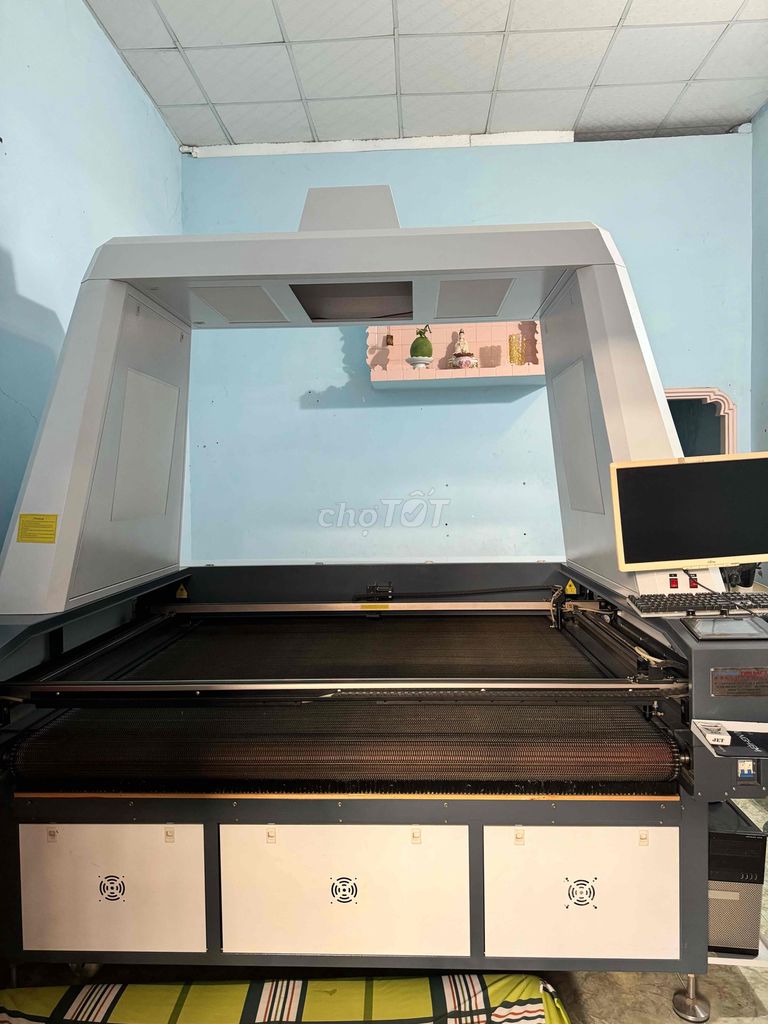 máy cắt laser