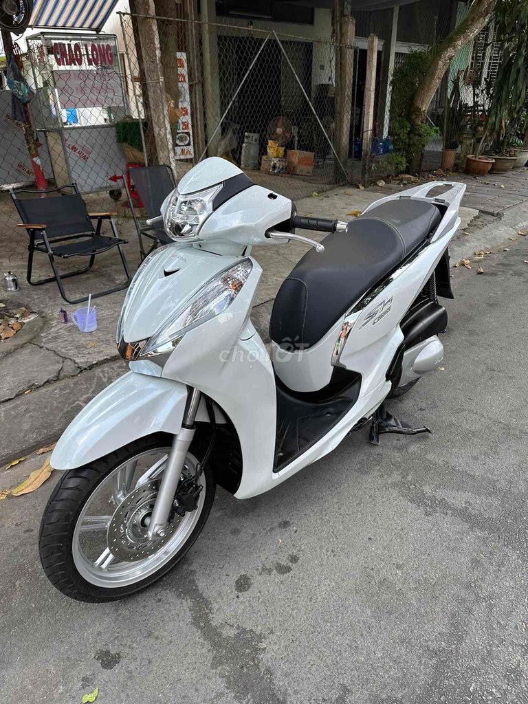 SH300i 2019 chữ T 1 chủ xe chuẩn nguyên rin. Mua bán Xe máy tại Quận Cái Răng Cần Thơ được đăng bởi Cửa Hàng Xe Máy Quang Sang hình 2