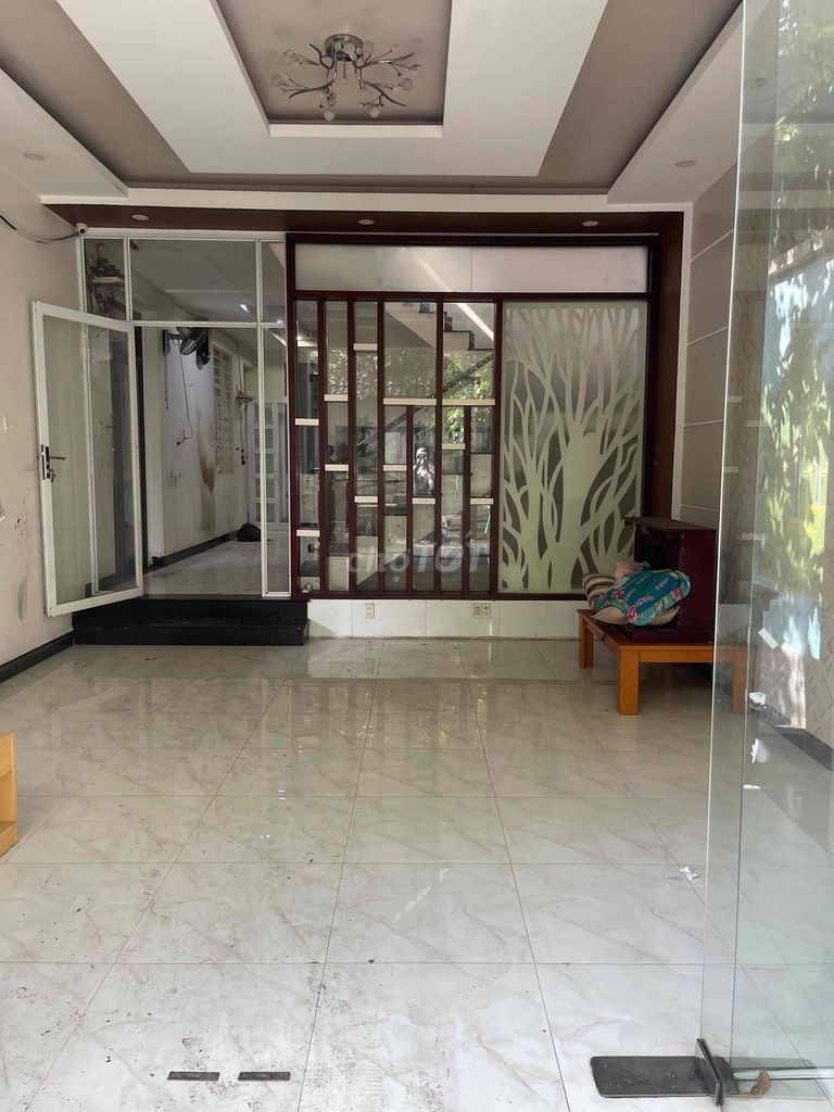 Cho thuê biệt thự mini Bà điểm. có gara ô tô,4 phòng ngủ