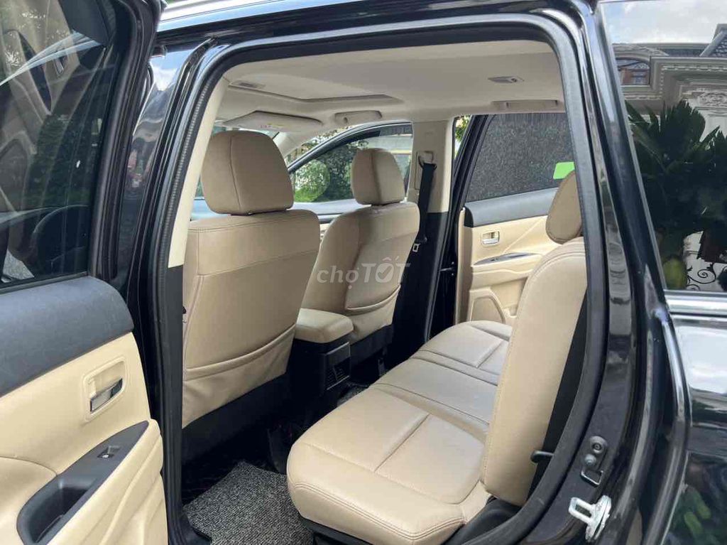 MITSUBISHI OTLANDER PRENIUM 2.0 AT SX 2018. Mua bán Ô tô tại Quận Nam Từ Liêm Hà Nội được đăng bởi Auto Anh Tuấn hình 9