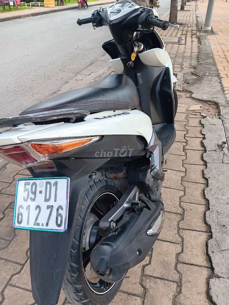 Bán xe luvias Biển số TP giấy tờ đầy đủ. Mua bán Xe máy tại Huyện Hóc Môn Tp Hồ Chí Minh được đăng bởi Lê Tùng hình 4