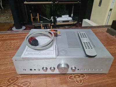 Amply Cambridge Audio azur 550A bạc chính hãng 230