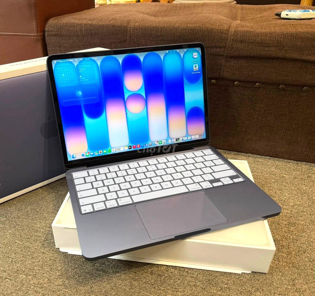 MacBook Neo 13 inch 8GB/256GB/Xanh Indigo. Mua bán Laptop tại Quận Hải Châu Đà Nẵng được đăng bởi TTCenter 484 NÚI THÀNH hình 1