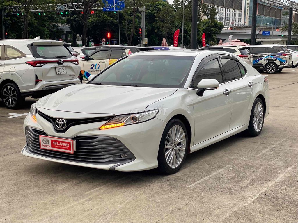 Toyota Camry 2021 2.5Q - 63000 km VAT 100%. Mua bán Ô tô tại Quận Bình Thạnh Tp Hồ Chí Minh được đăng bởi Toyota Sure hình 3