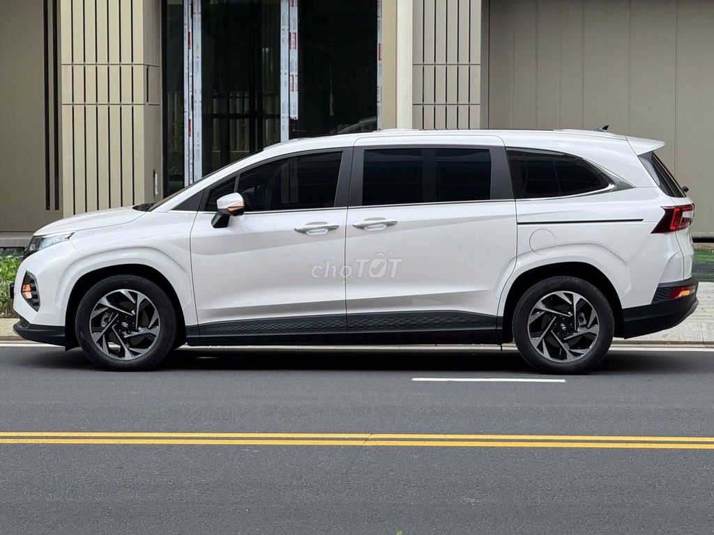 Hyundai Custin 2024 photo 3