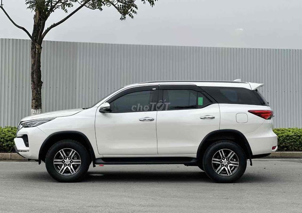 Toyota Fortuner 2020 2.4G Máy Dầu Tự Động. Mua bán Ô tô tại Quận Tân Bình Tp Hồ Chí Minh được đăng bởi Hùng hình 2