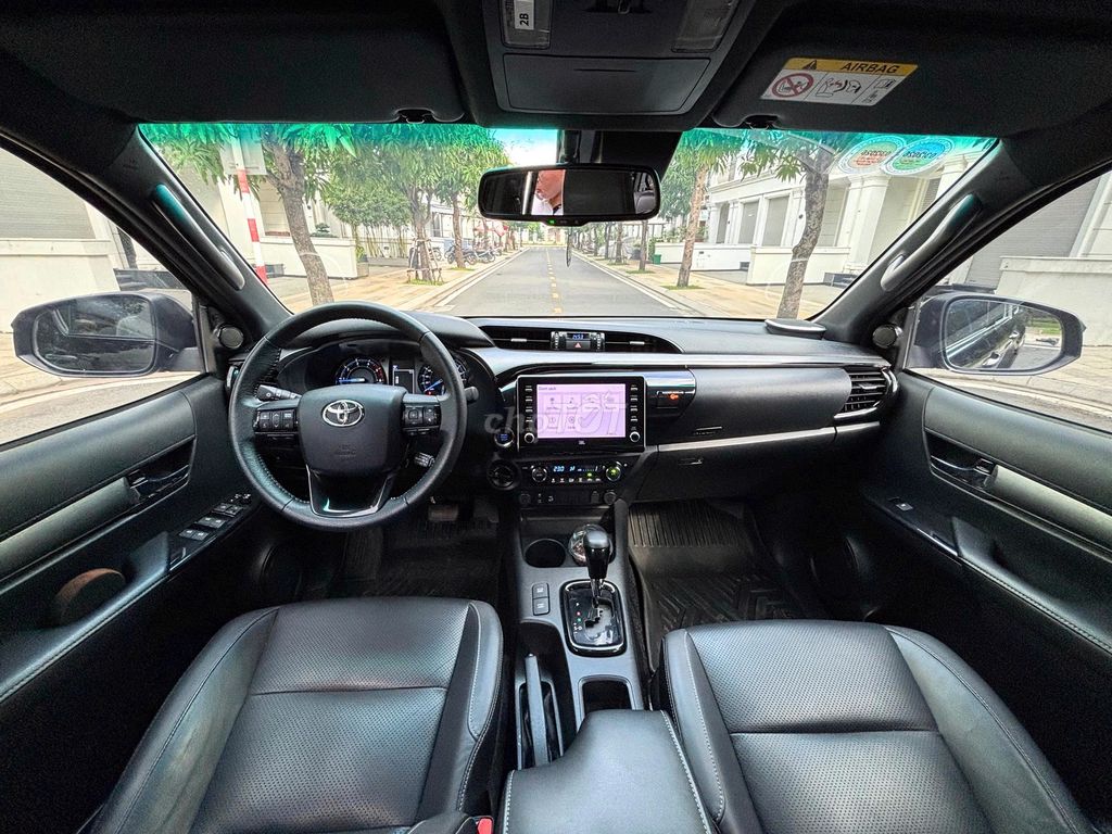 Bán Toyota Hilux 2021 Adventure 2.8 AT 4X4 Đen. Mua bán Ô tô tại Thành phố Thủ Đức Tp Hồ Chí Minh được đăng bởi Đinh Ngọc Tuyển hình 11