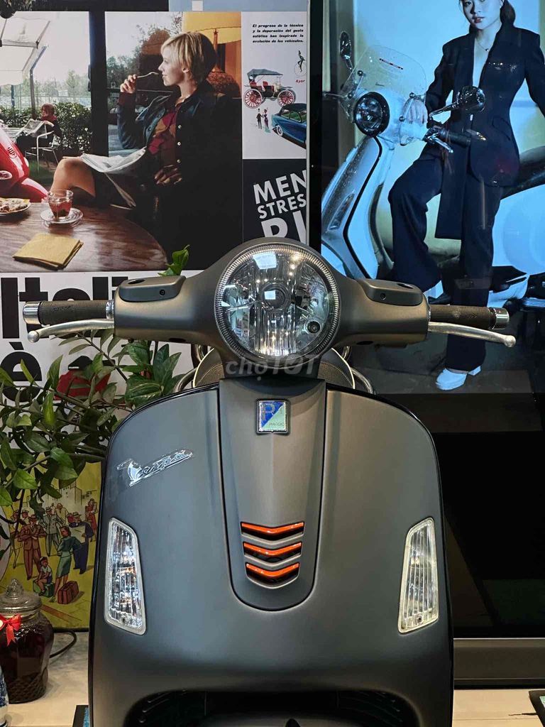 Nhà thừa xe cần bán Vespa Gts , máy êm bốc. Mua bán Xe máy tại Thành phố Nam Định Nam Định được đăng bởi Việt Anh hình 3