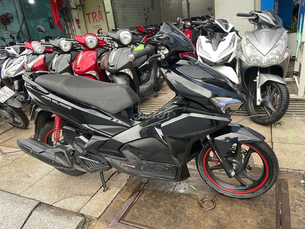 Honda Air Blade 2019, черный, б/у