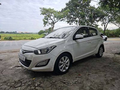 Hyundai i20 1.4AT 2013 Trắng Tự động 8 vạn