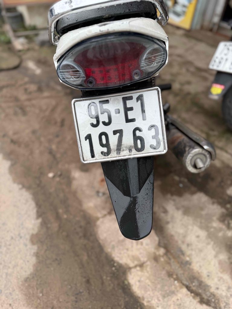 Yamaha Sirius Trắng-Xanh. Mua bán Xe máy tại Thành phố Thủ Đức Tp Hồ Chí Minh được đăng bởi Megalondon hình 4