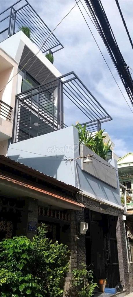 NHÀ 3LẦU MỚI HXH ĐƯỜNG QUANG TRUNG , F11 , QUẬN - GV