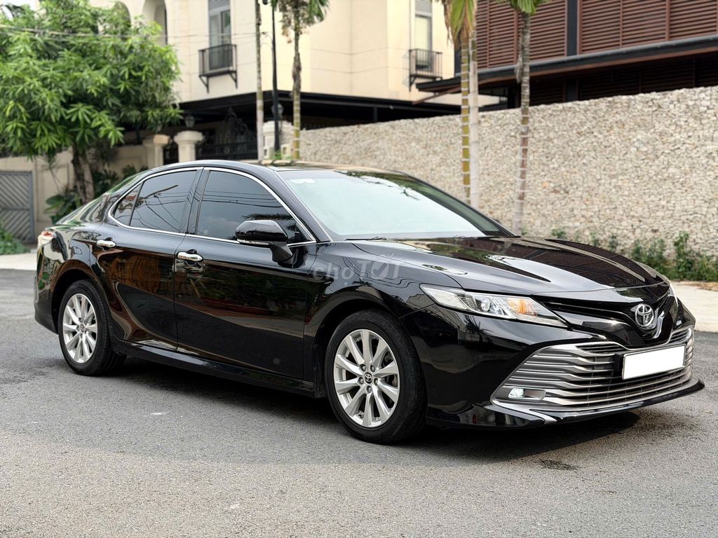 Погружение Camry 2.0G 2020 года — бизнес-класс
