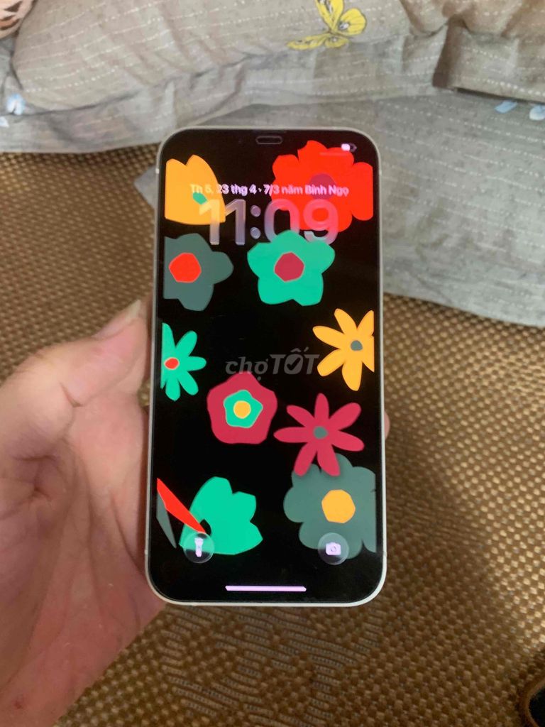 iphone 14 plus ,trắng , 128gb quốc tế máy zin 99%. Mua bán Điện thoại tại Quận Cầu Giấy Hà Nội được đăng bởi Quang ERiC hình 1