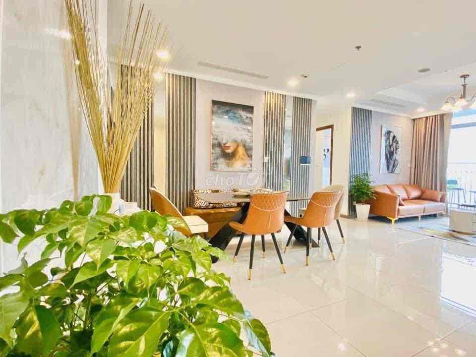 RỔ HÀNG Vinhomes Central Park  3PN MỚI NHẤT T7/2024