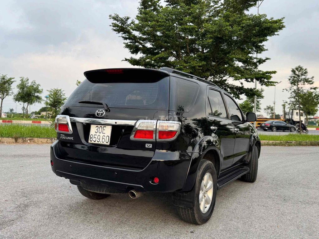 Toyota Fortuner 2010 2.7V 4x4 AT - 170000 km. Mua bán Ô tô tại Huyện Gia Lộc Hải Dương được đăng bởi Nhất Tín Ô Tô Hải Dương hình 7