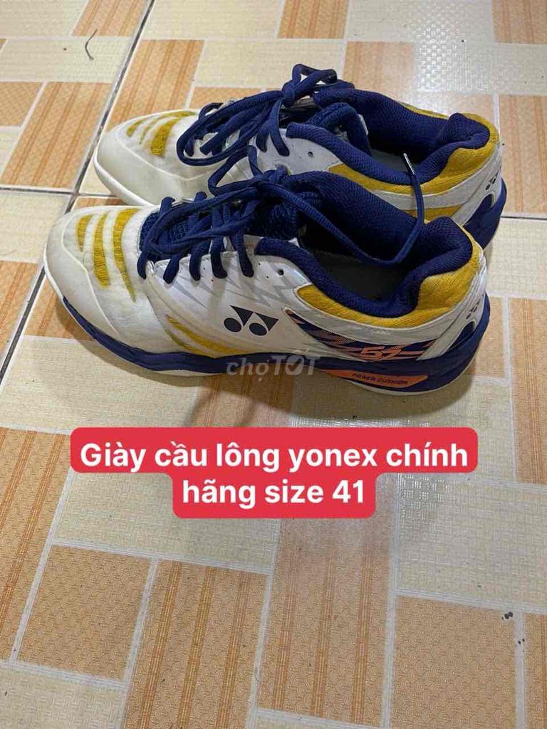 Giày  cầu long yonex size  41