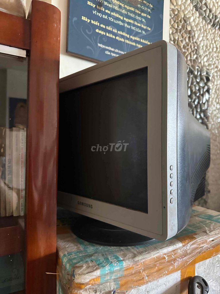 Màn hình máy tính Samsung Xám. Mua bán Phụ kiện (Màn hình, Chuột...) tại Thành phố Rạch Giá Kiên Giang được đăng bởi Thảo Anh hình 1