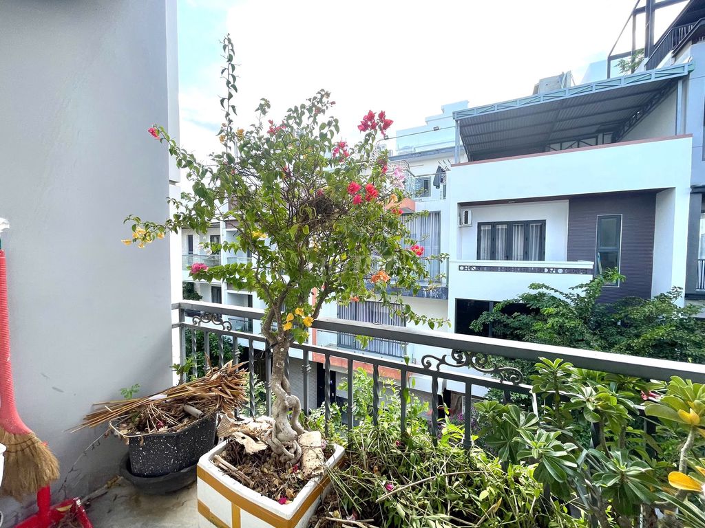 NHÀ NGUYÊN CĂN 3 TẦNG 4 PHÒNG NGỦ NAM NHA TRANG CHO THUÊ