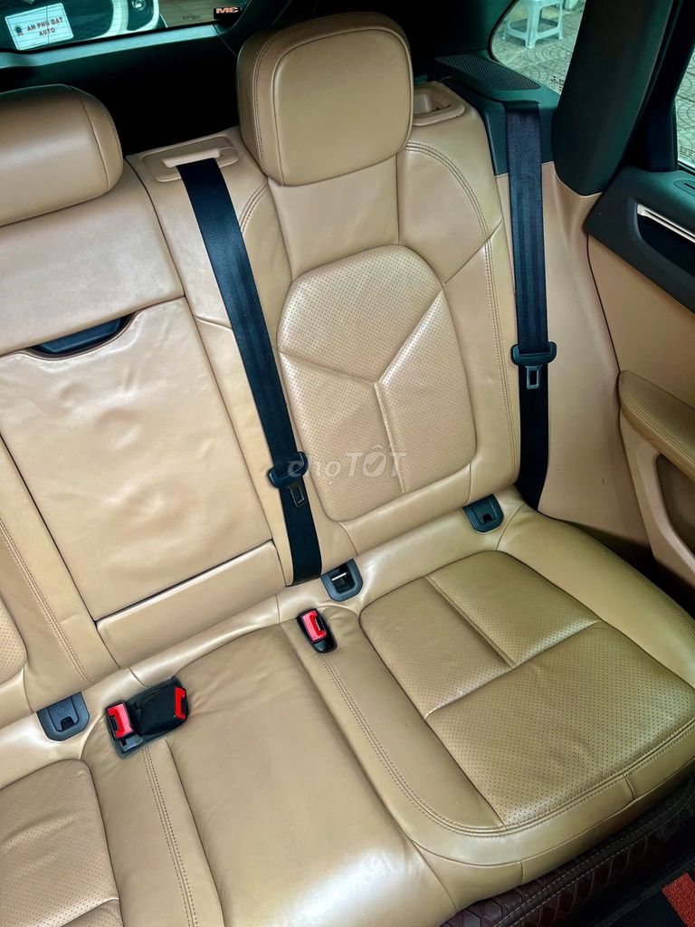 Porsche Macan 2016 model 2017, xe đẹp, xem là Ưng. Mua bán Ô tô tại Quận Long Biên Hà Nội được đăng bởi Long Biên Cars hình 8